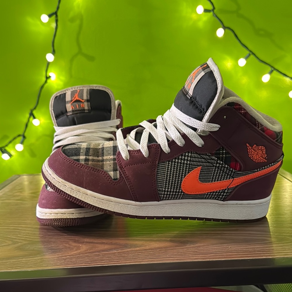 Unique Nike Air Jordan’s 7Y